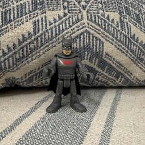 🌀2/$6🌀 Imaginext DC Super Friends Batman Gray With Red Logo Figure